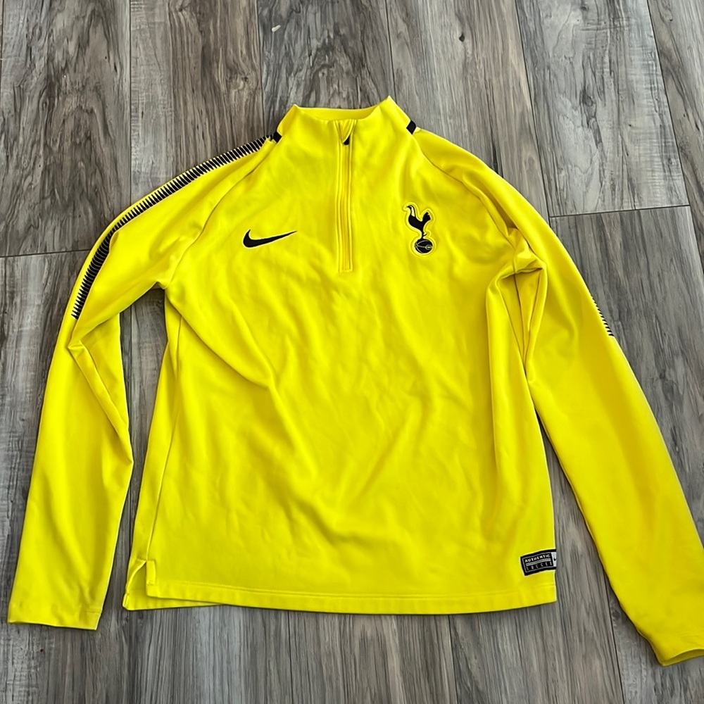 jacket,nike,barely used,size large,authentic